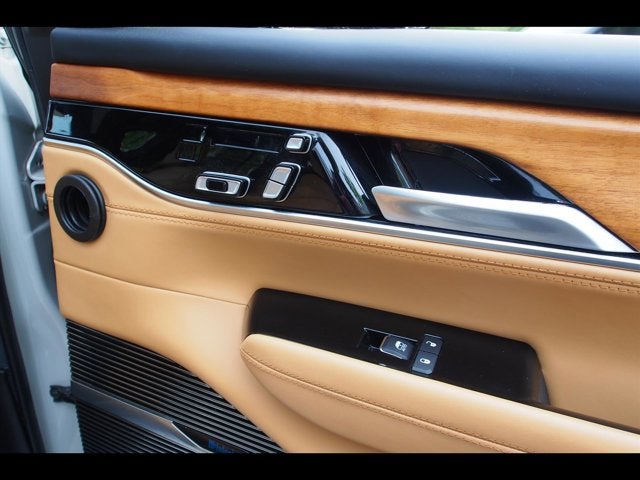 2022 Jeep Grand Wagoneer Series III