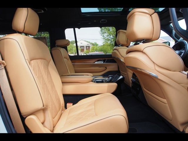 2022 Jeep Grand Wagoneer Series III