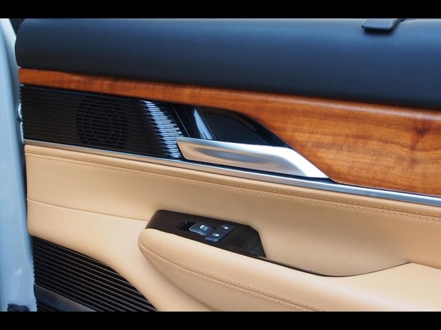 2022 Jeep Grand Wagoneer Series III