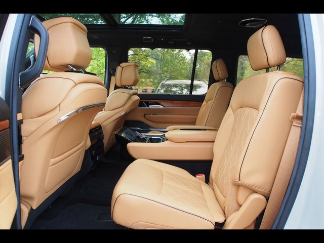 2022 Jeep Grand Wagoneer Series III