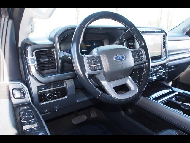 2023 Ford Super Duty F-350 DRW LARIAT