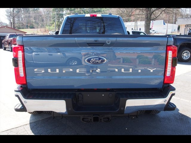 2023 Ford Super Duty F-350 DRW LARIAT
