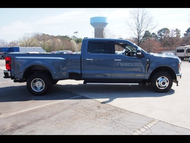 2023 Ford Super Duty F-350 DRW LARIAT