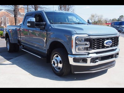 2023 Ford Super Duty F-350 DRW LARIAT
