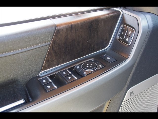 2024 Ford Super Duty F-450 DRW LARIAT