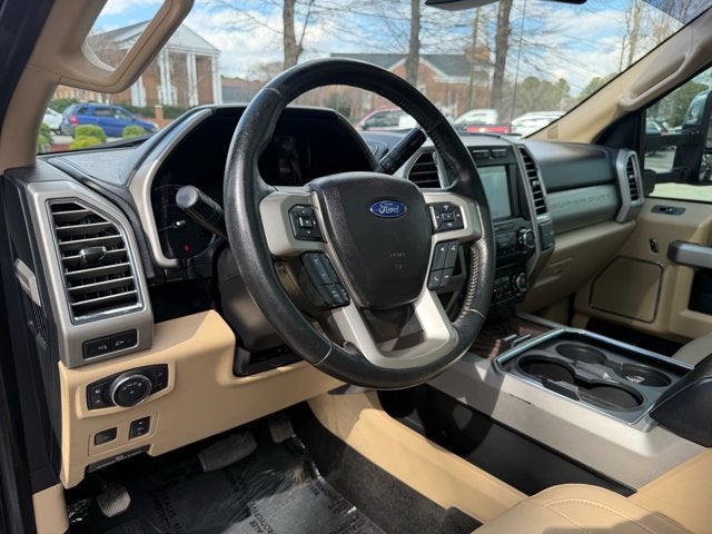 2017 Ford Super Duty F-450 DRW Lariat