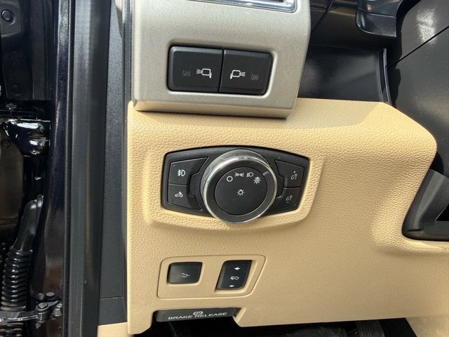 2017 Ford Super Duty F-450 DRW Lariat