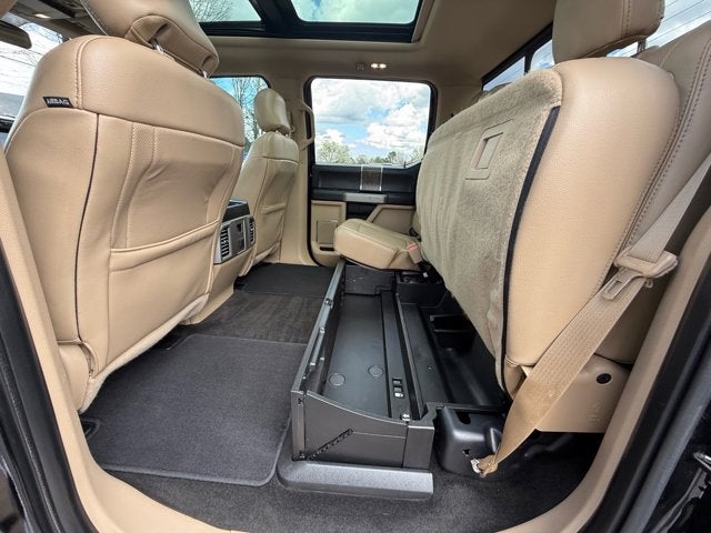 2017 Ford Super Duty F-450 DRW Lariat