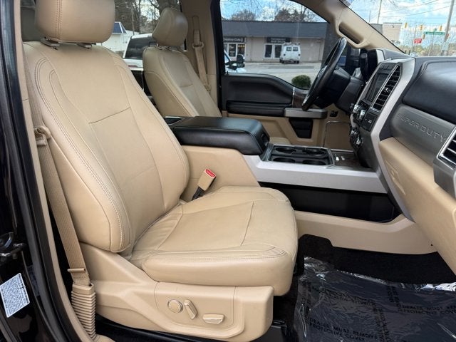 2017 Ford Super Duty F-450 DRW Lariat