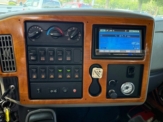 2008 INTERNATIONAL 4000 2 L HAULER TRUCK