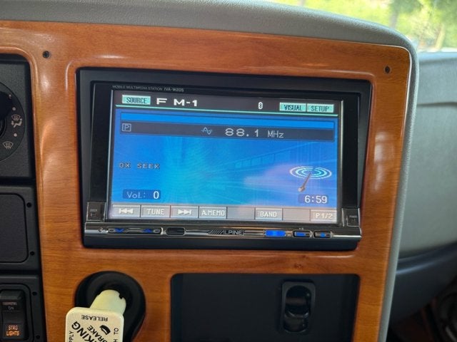 2008 INTERNATIONAL 4000 2 L HAULER TRUCK