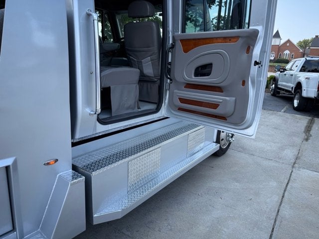 2008 INTERNATIONAL 4000 2 L HAULER TRUCK