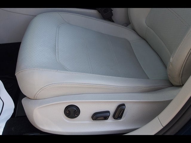 2019 Volkswagen Passat 2.0T SE R-Line