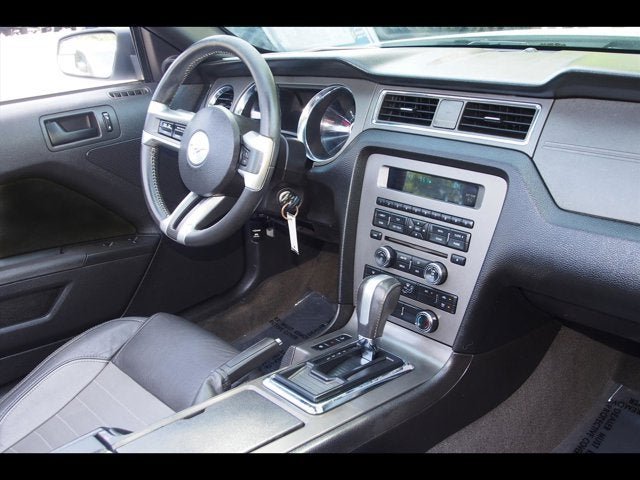 2013 Ford Mustang V6