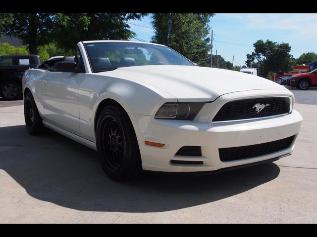 2013 Ford Mustang V6