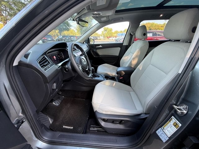 2020 Volkswagen Tiguan SE R-Line Black