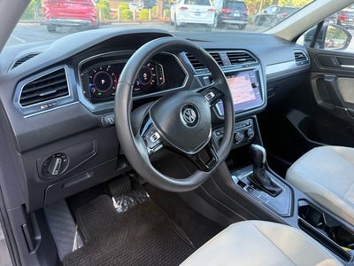 2020 Volkswagen Tiguan SE R-Line Black