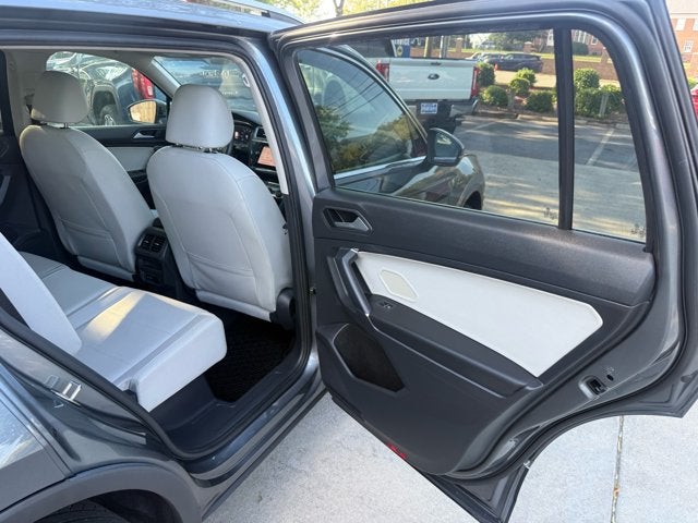 2020 Volkswagen Tiguan SE R-Line Black