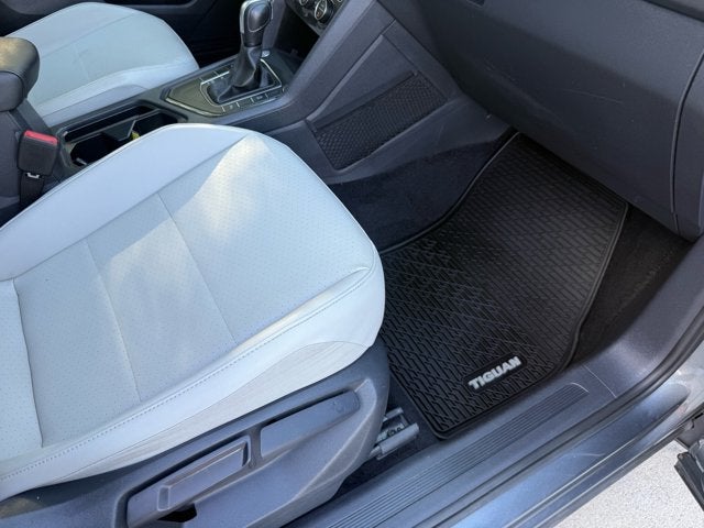 2020 Volkswagen Tiguan SE R-Line Black