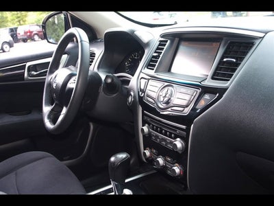 2015 Nissan Pathfinder SV