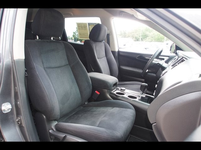 2015 Nissan Pathfinder SV