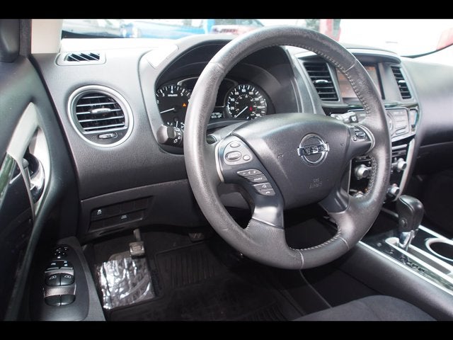 2015 Nissan Pathfinder SV