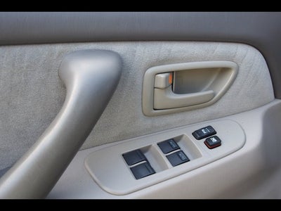 2005 Toyota Sequoia SR5