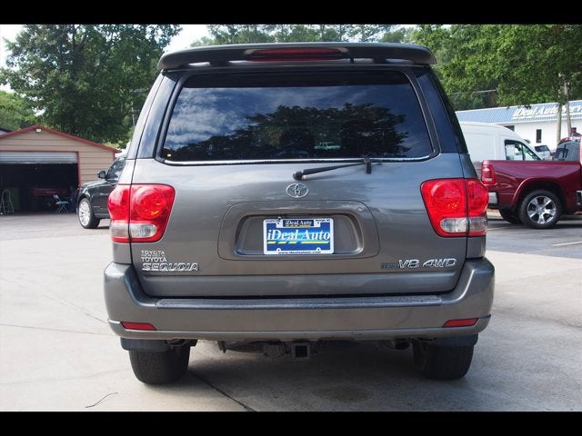 2005 Toyota Sequoia SR5