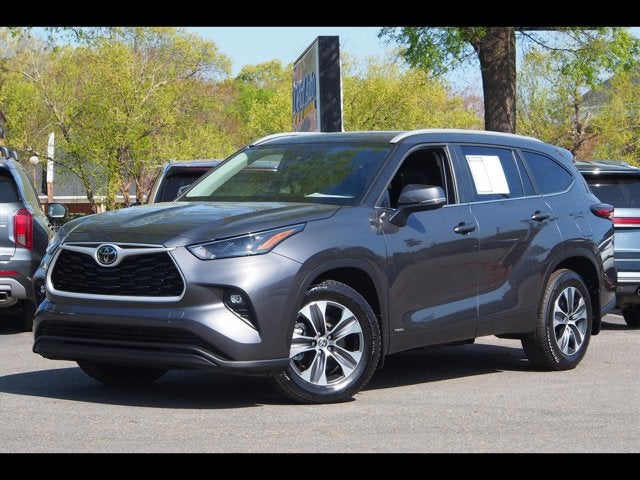 2025 Toyota Highlander Hybrid XLE