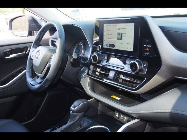 2025 Toyota Highlander Hybrid XLE