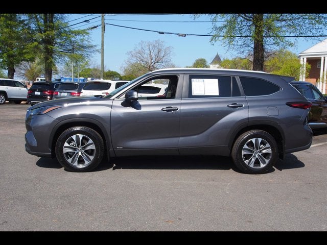 2025 Toyota Highlander Hybrid XLE