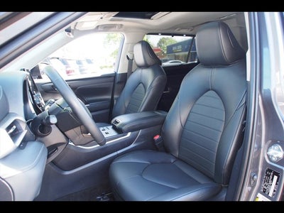 2025 Toyota Highlander Hybrid XLE