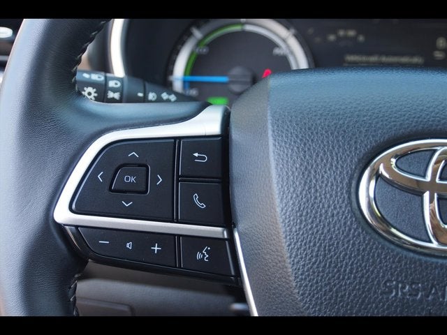 2025 Toyota Highlander Hybrid XLE