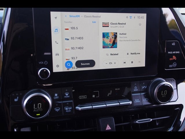 2025 Toyota Highlander Hybrid XLE