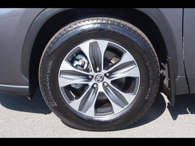 2025 Toyota Highlander Hybrid XLE