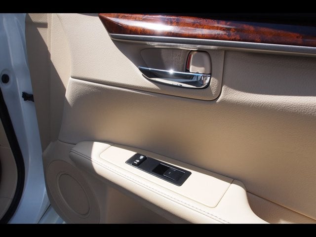 2013 Lexus ES 350 4dr Sdn