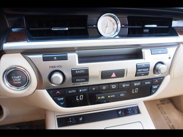 2013 Lexus ES 350 4dr Sdn