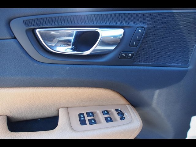 2019 Volvo XC60 Momentum