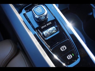 2019 Volvo XC60 Momentum
