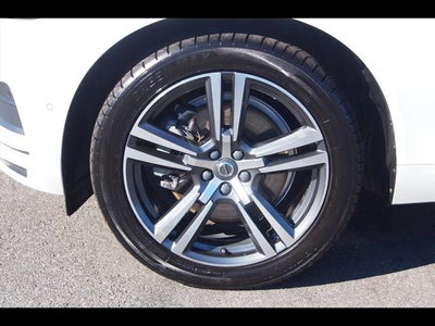 2019 Volvo XC60 Momentum