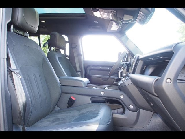 2024 Land Rover Defender V8