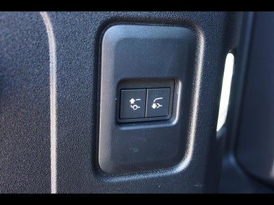 2024 Land Rover Defender V8