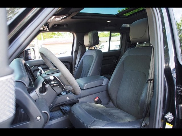 2024 Land Rover Defender V8