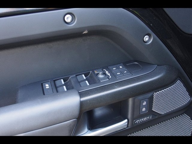 2024 Land Rover Defender V8