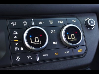 2024 Land Rover Defender V8