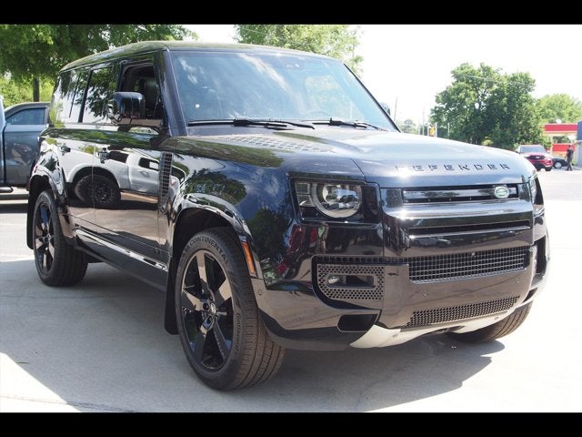2024 Land Rover Defender V8