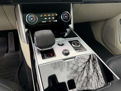 2023 Land Rover Range Rover SE