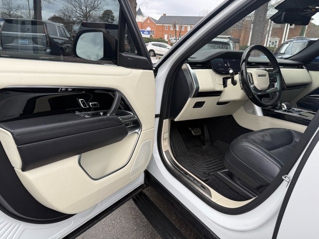 2023 Land Rover Range Rover SE