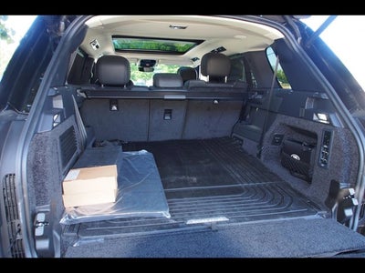 2025 Land Rover Range Rover SE
