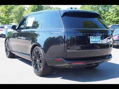 2025 Land Rover Range Rover SE
